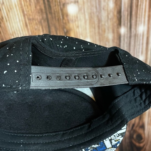 Batman Baseball Cap Dc Comics Black W/WHITE SPLATTER One Size EUC - Picture 2 of 5